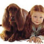niña y perro